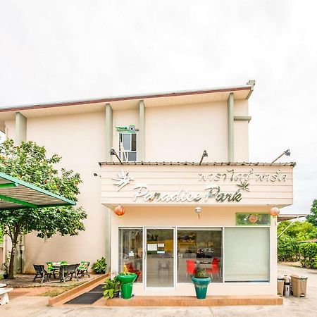 Oyo 306 Paradise Park Laemchabang Si Racha Bagian luar foto